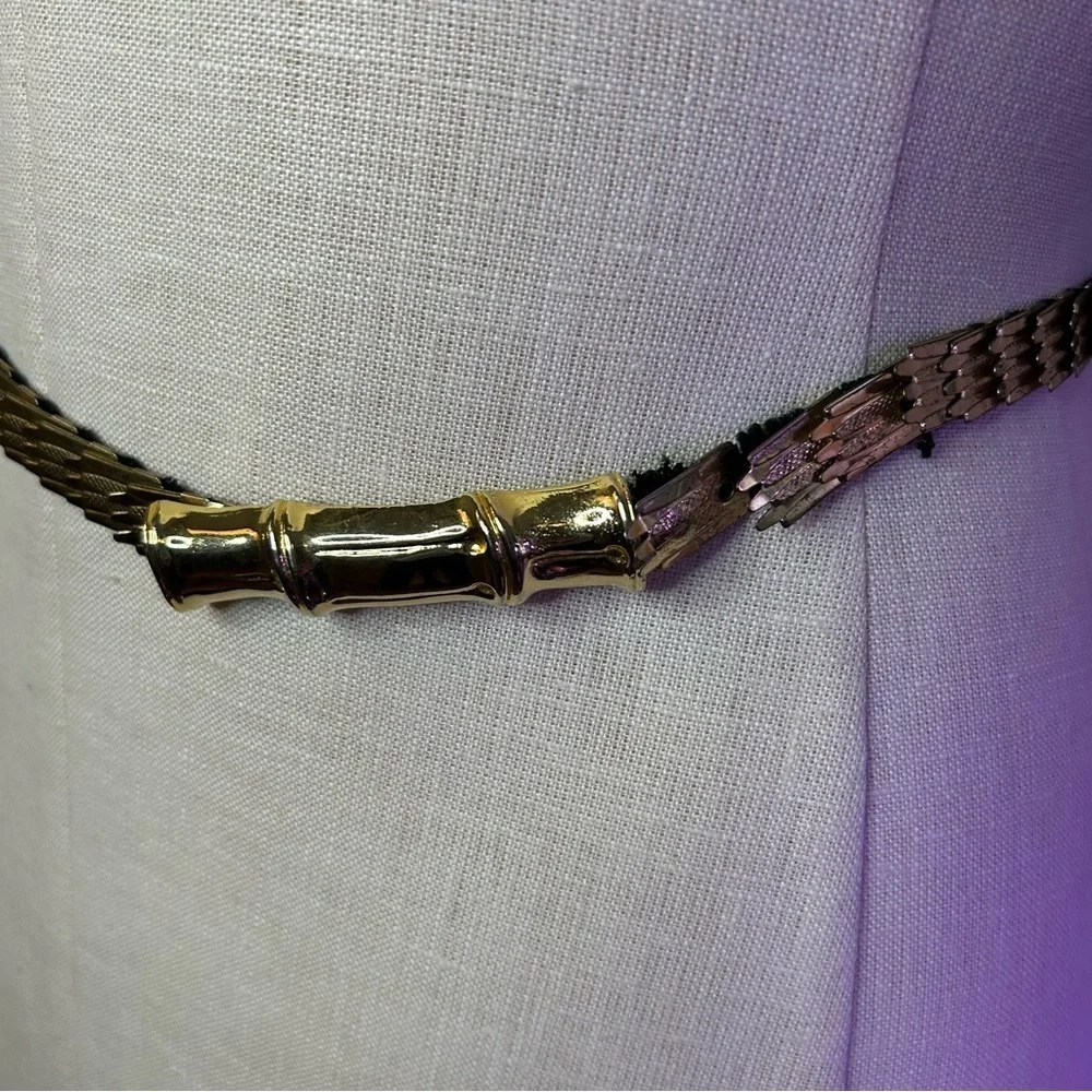 Elegant Gold and Black Women's Belt vintage 27” stretch belt